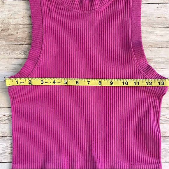Eye Candy Pink Ribbed Crop Tank (size s/m) - Picture 4 of 7